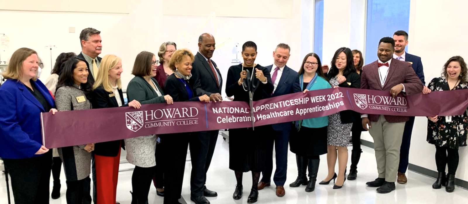 SurgTechRibbonCutting_NewsTile